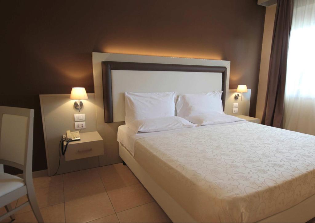 Hotel Valemare Тропея Экстерьер фото
